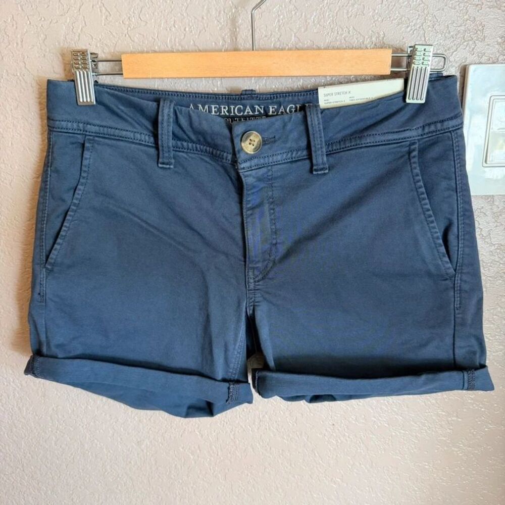 American Eagle Outfitters Ladies Sz 4 midi shorts Nwt navy stretch